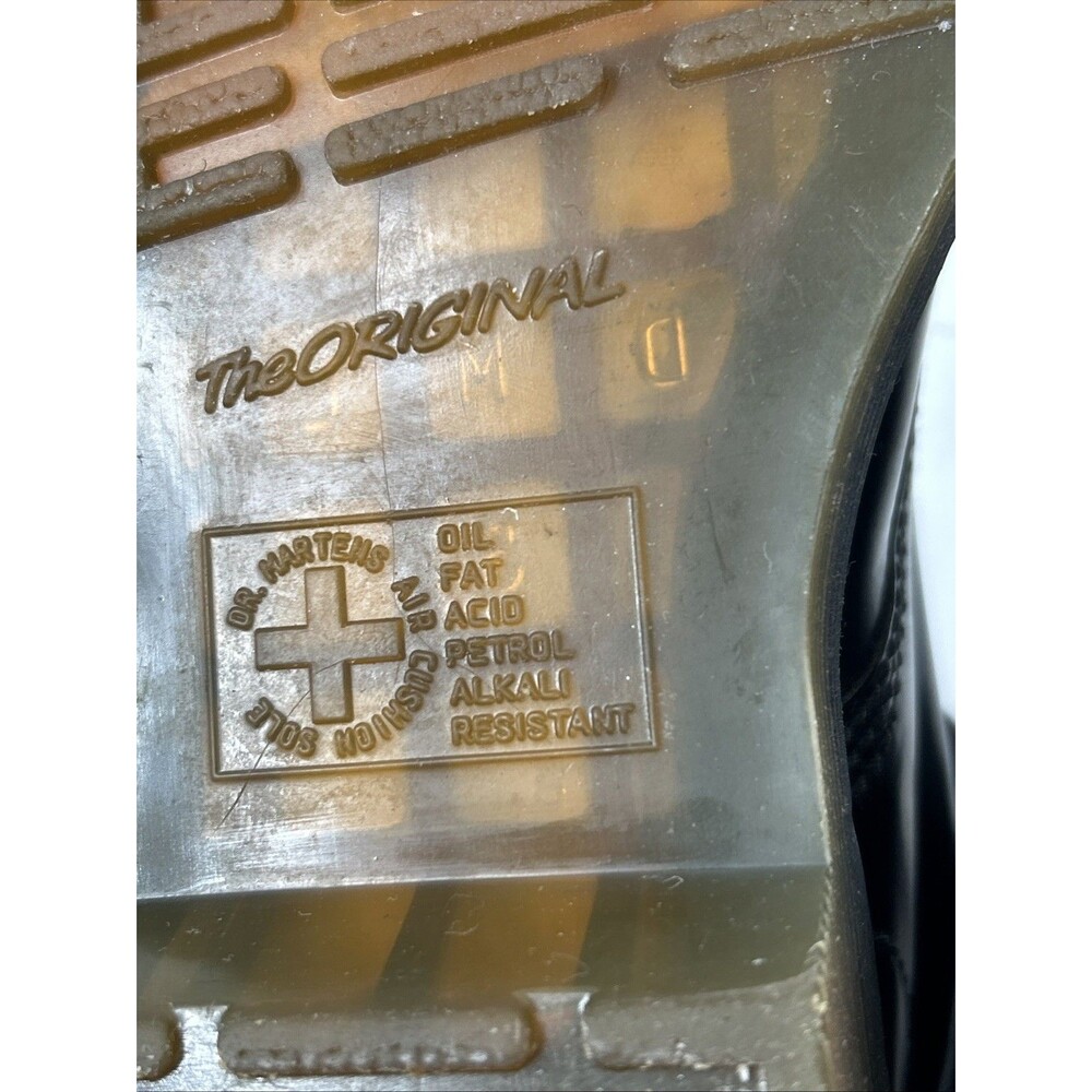 Doc Dr. Martens 11821 Black Leather Combat Boots Shoes Lace Up Women’s Sz 7 - Picture 12 of 13